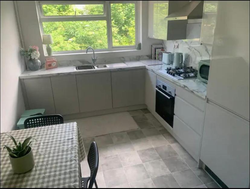 Cosy First Floor Flat * Hereford